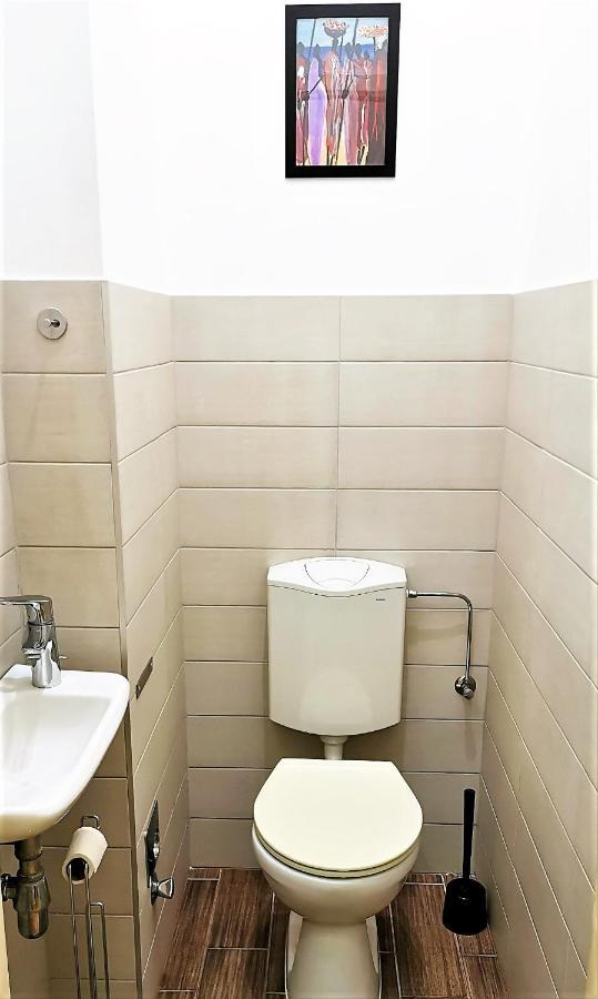 Orangehomes Kalvin Sq 2 Bedroom Apartment Budapest Eksteriør bilde