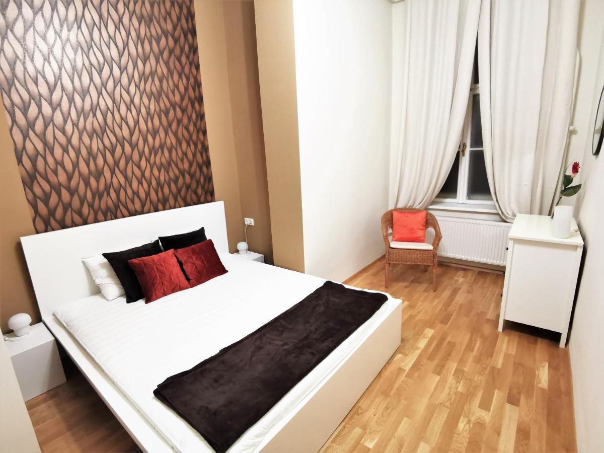 Orangehomes Kalvin Sq 2 Bedroom Apartment Budapest Eksteriør bilde