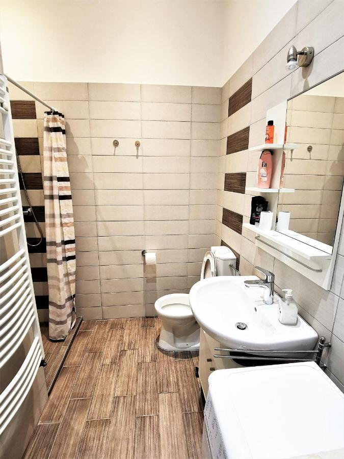 Orangehomes Kalvin Sq 2 Bedroom Apartment Budapest Eksteriør bilde