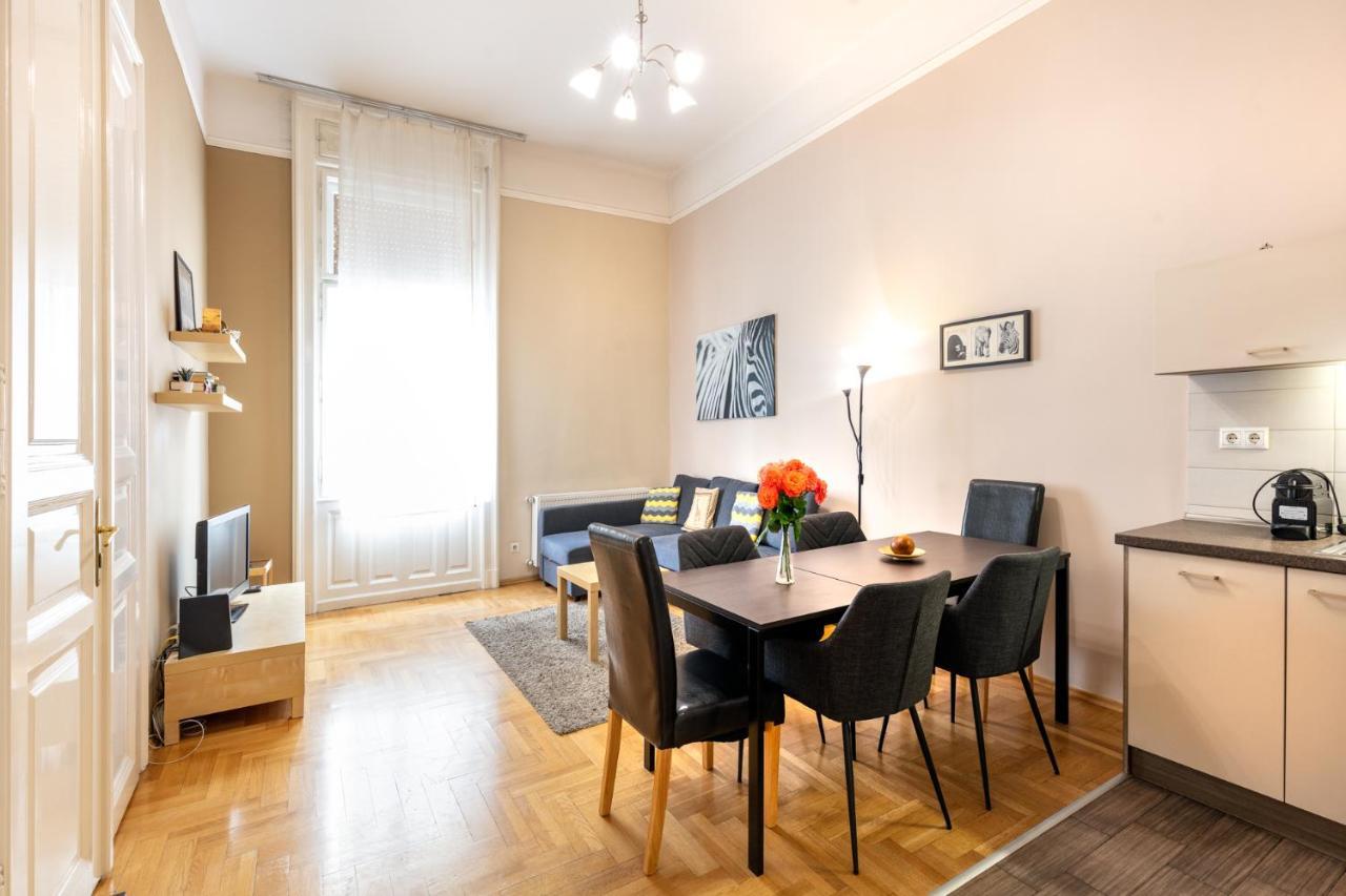 Orangehomes Kalvin Sq 2 Bedroom Apartment Budapest Eksteriør bilde