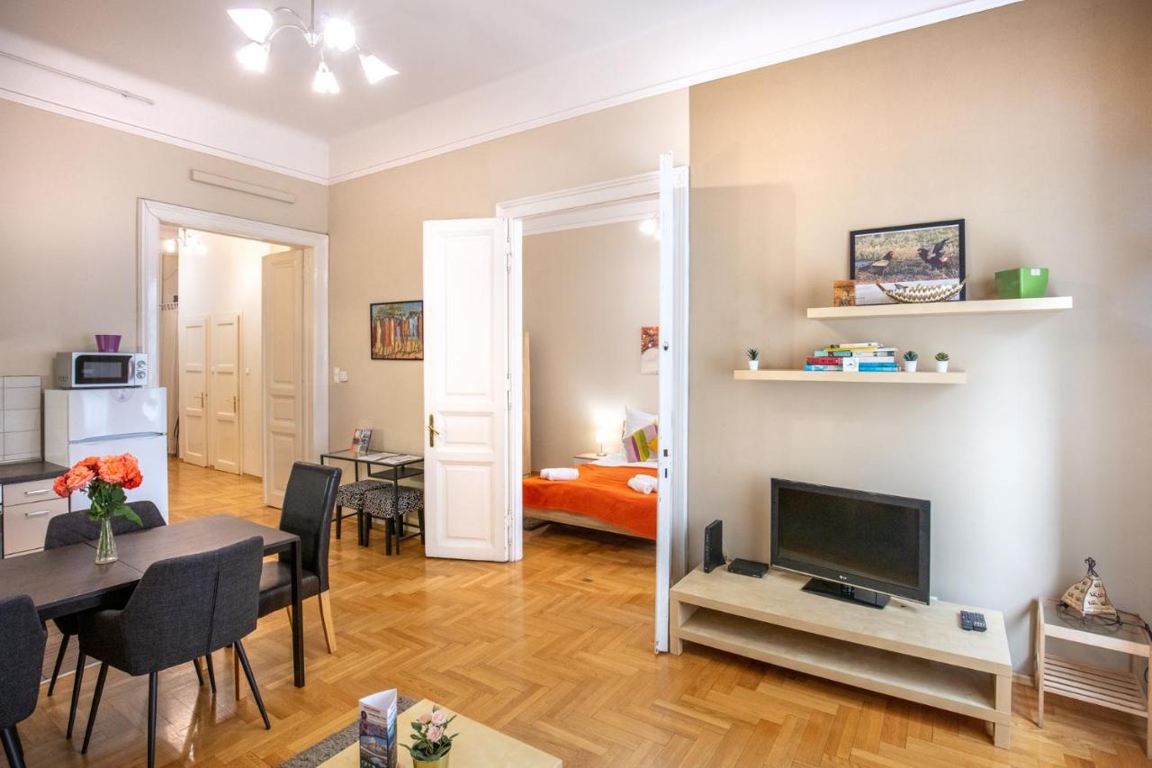 Orangehomes Kalvin Sq 2 Bedroom Apartment Budapest Eksteriør bilde
